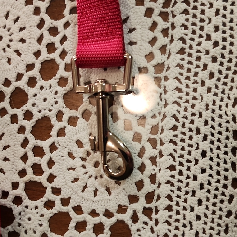 Red 46 inch Leash - Picture 2 of 4